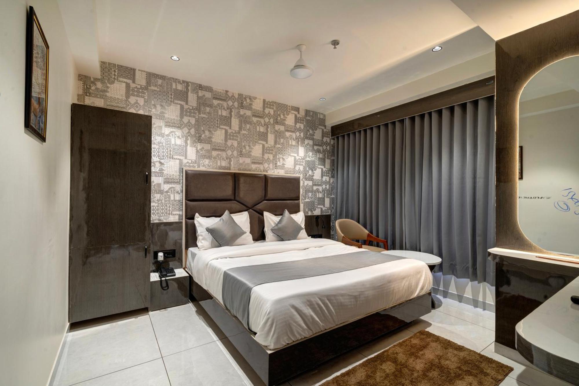 Hotel Shrimad Villa Gandhinagar Extérieur photo
